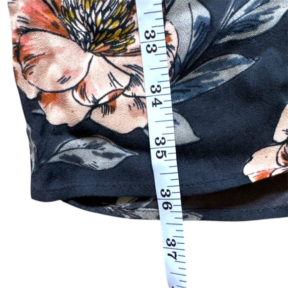 saltwater LUXE Curren Wide Leg Floral Print Crop Pant - Picture 9 of 10